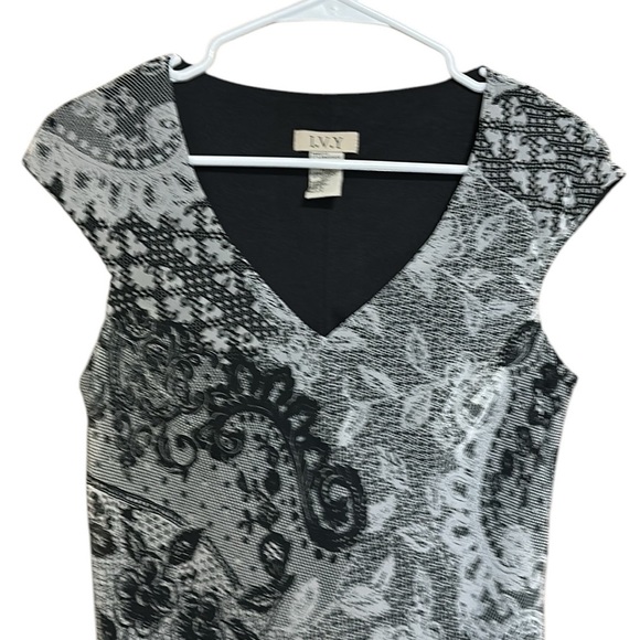 I.V.Y Y2K Midi Dress Black White Parsley Print Size 6 - Picture 3 of 7